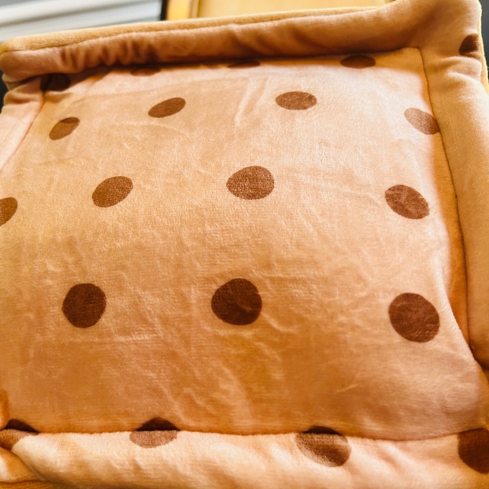 Toy Box Marshmallow Sandwich Biscuit Brown and White Plush Pillow (9.5”/NWT) - Picture 4 of 8